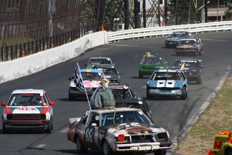 Illustration for article titled The 24 Hours Of LeMons New England 2009 Über Gallery, Part 5
